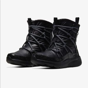 Nike Tanjun High Rise Black Size 9.5
